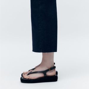 Leather thong platform sandal